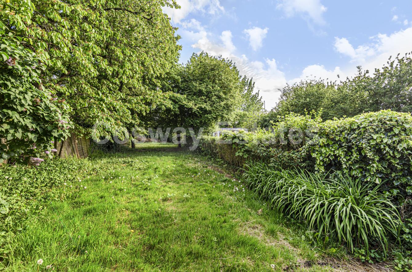 Riverdene, Edgware